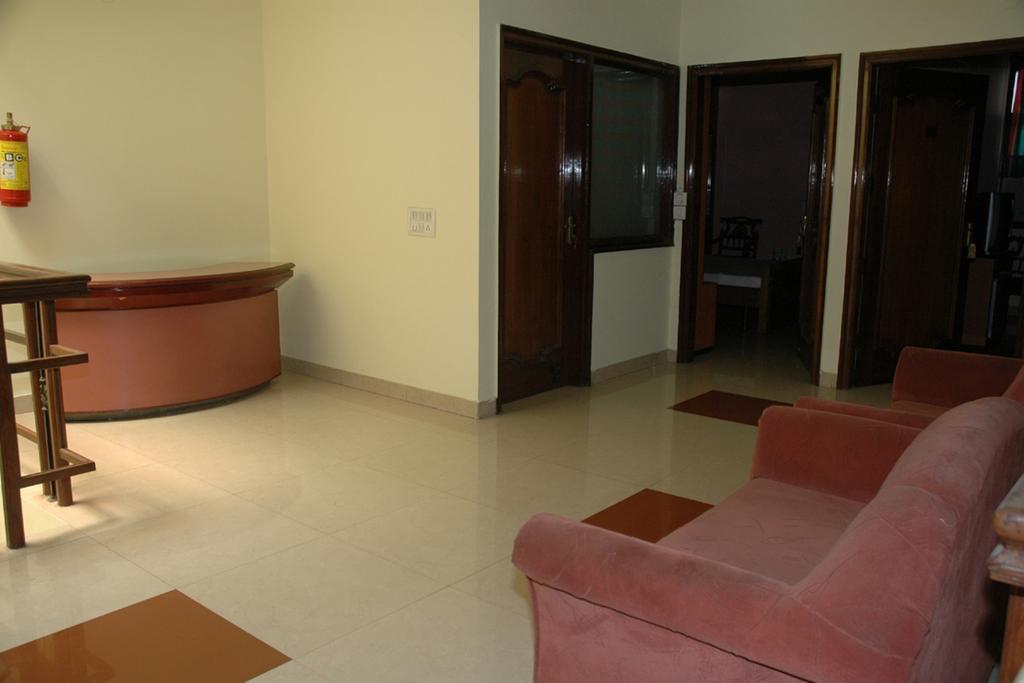 Hotel D R International Амбала Екстер'єр фото