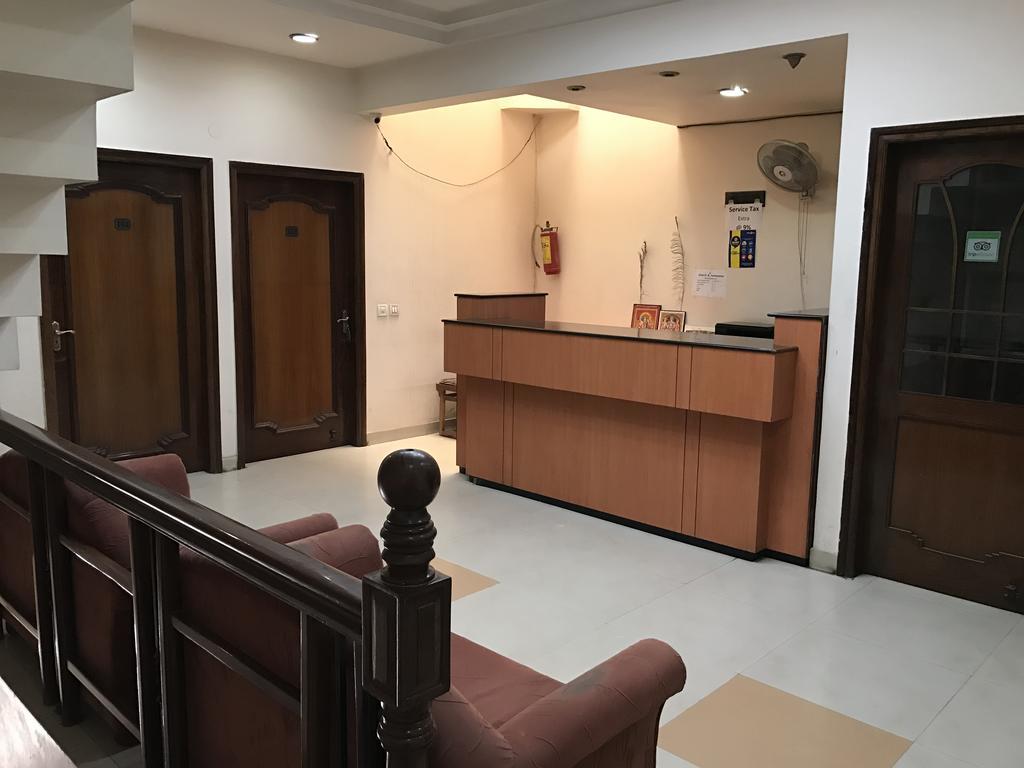 Hotel D R International Амбала Екстер'єр фото